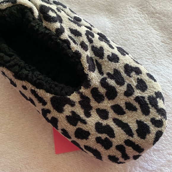 NWT ISAAC MIZRAHI SHOES Faux Fur Leopard Print Slippers Size Medium - Picture 6 of 15